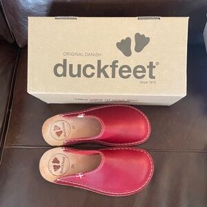 Duckfeet Mules